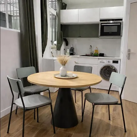 Tour Eiffel Chateau Montparnasse